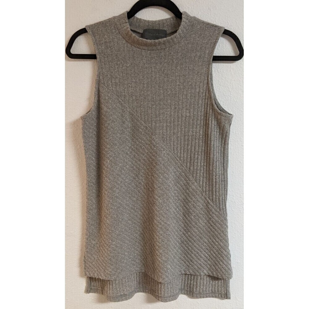 Women's Sunday In Brooklyn Sleeveless Mock Neck Hi-Low Hem Ribbed Top Medium